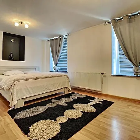 Vue Sur Meuse Avec Jacuzzi Et Sauna Exterieur. Apartment Yvoir